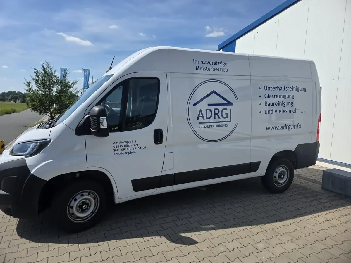 ADRG Firmenfahrzeug Gebäudereinigung Herzogenaurach
